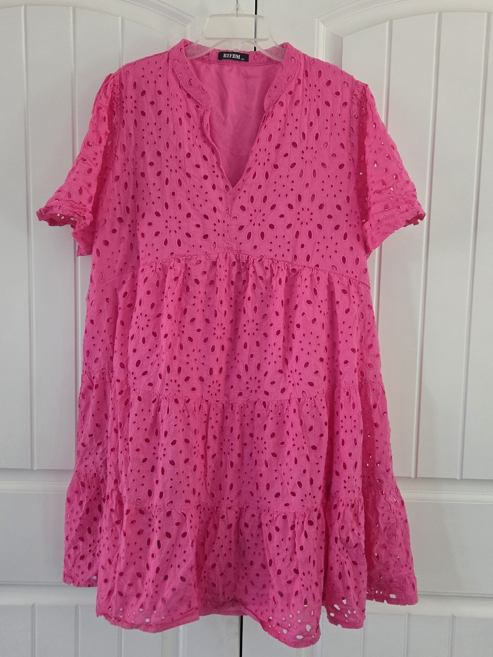 BTFBM Hot Pink Eyelet Lace Tiered Babydoll Dress Mini V Neck 2x Short Sleeve